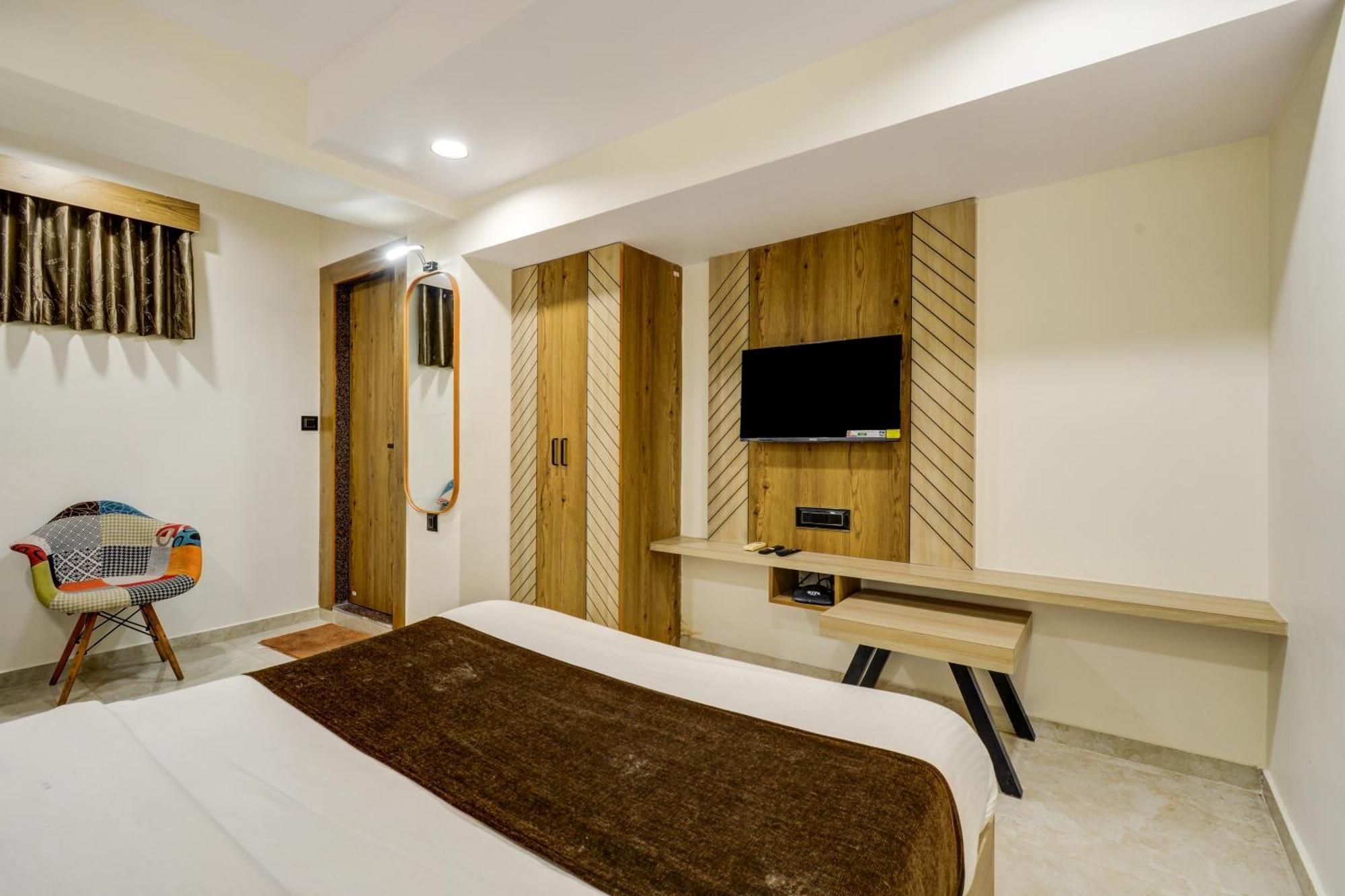Hotel Royal Ican Sindhubhavan Road Ahmedabad Luaran gambar