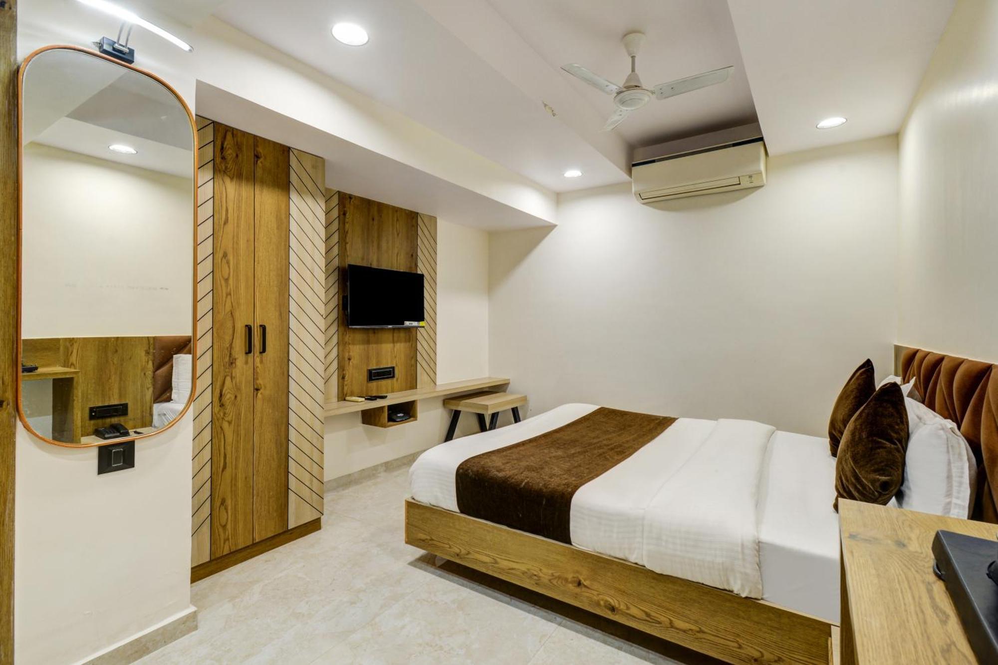 Hotel Royal Ican Sindhubhavan Road Ahmedabad Luaran gambar