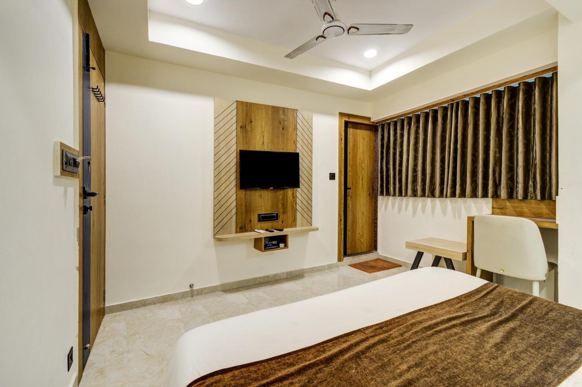 Hotel Royal Ican Sindhubhavan Road Ahmedabad Luaran gambar