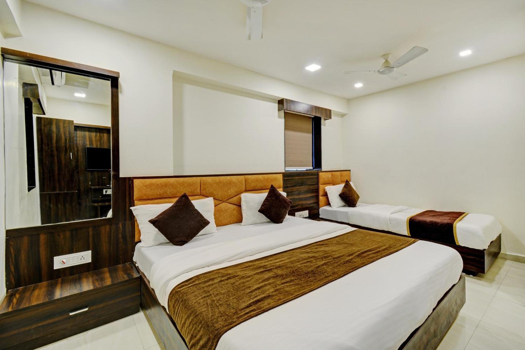 Hotel Royal Ican Sindhubhavan Road Ahmedabad Luaran gambar