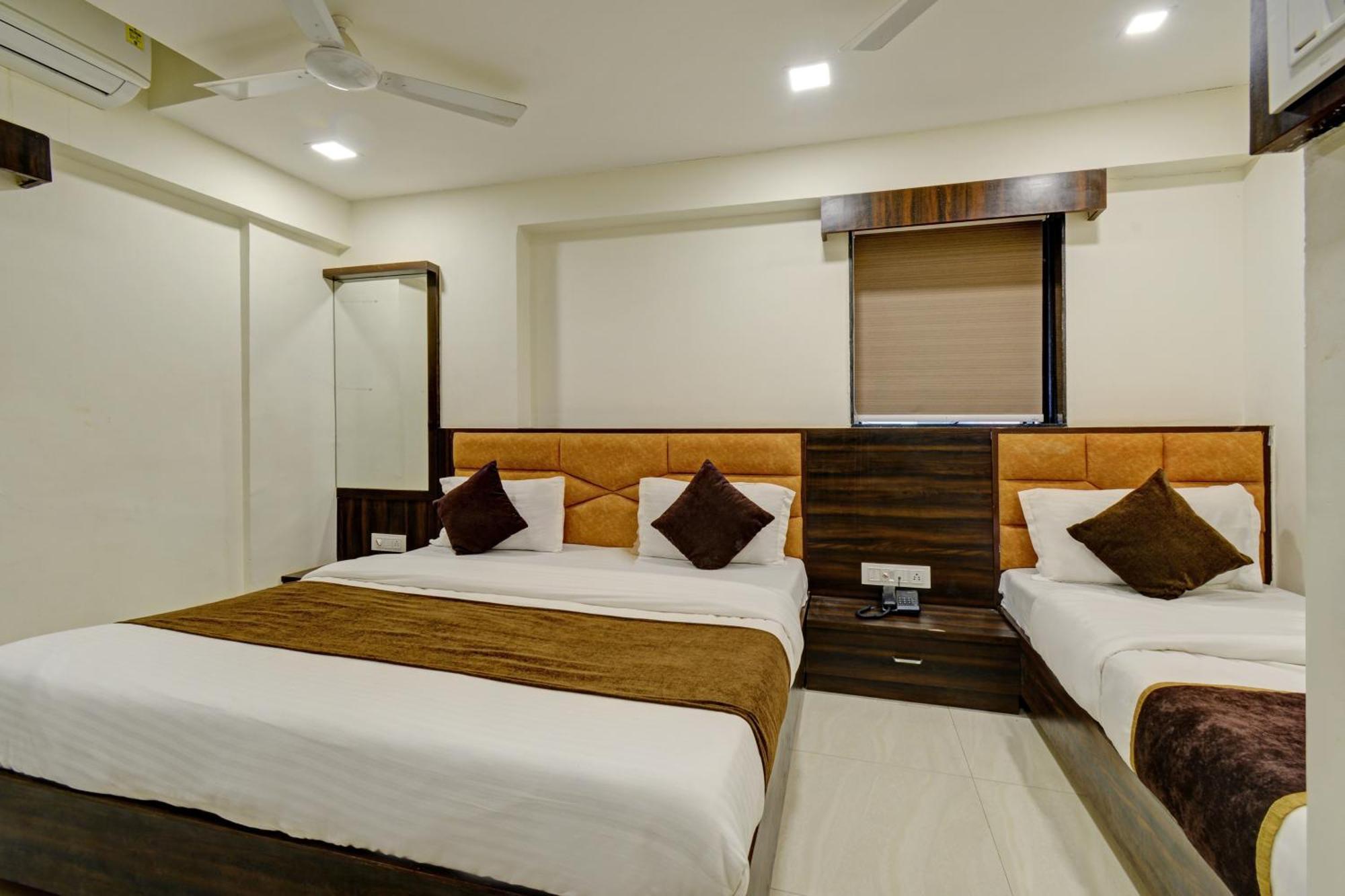 Hotel Royal Ican Sindhubhavan Road Ahmedabad Luaran gambar